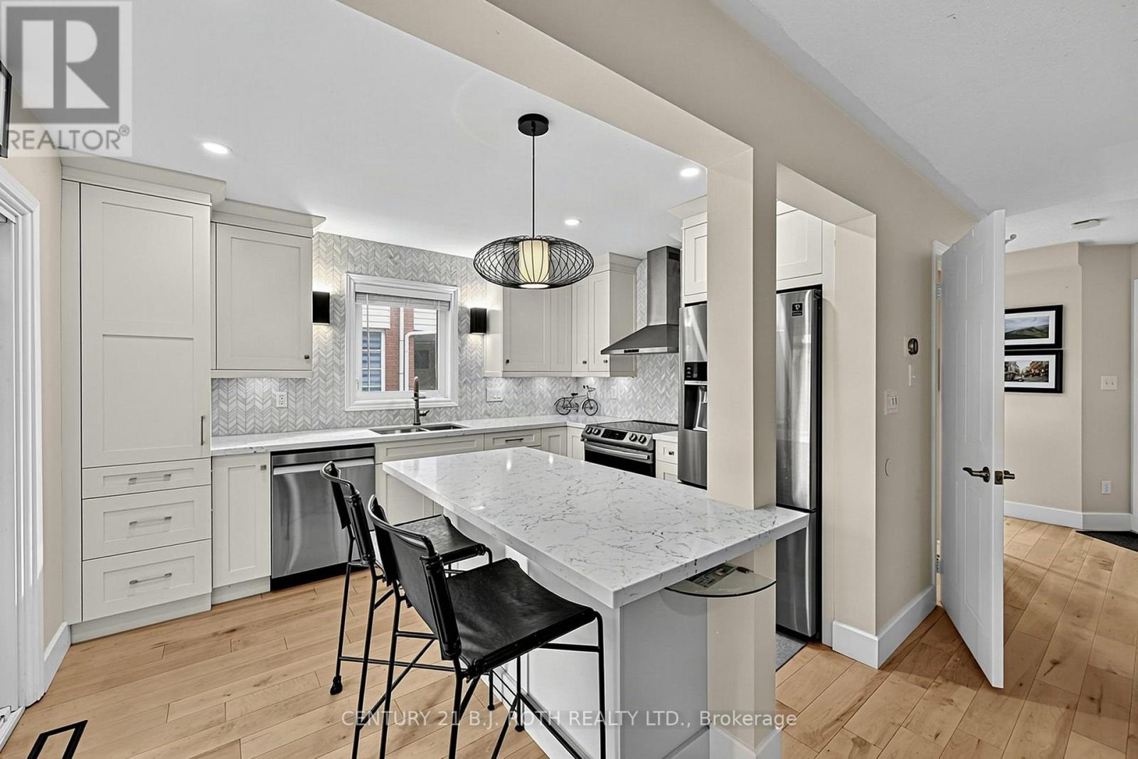 36 Aikens Crescent, Barrie (Holly), Ontario  L4N 8M6 - Photo 14 - S13810666