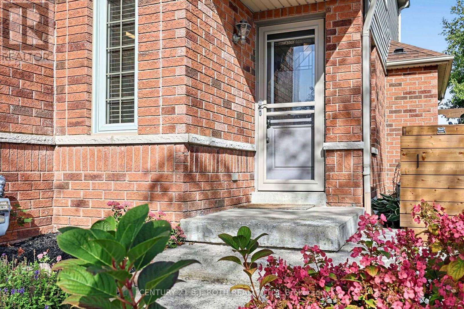 36 Aikens Crescent, Barrie (Holly), Ontario  L4N 8M6 - Photo 7 - S13810666