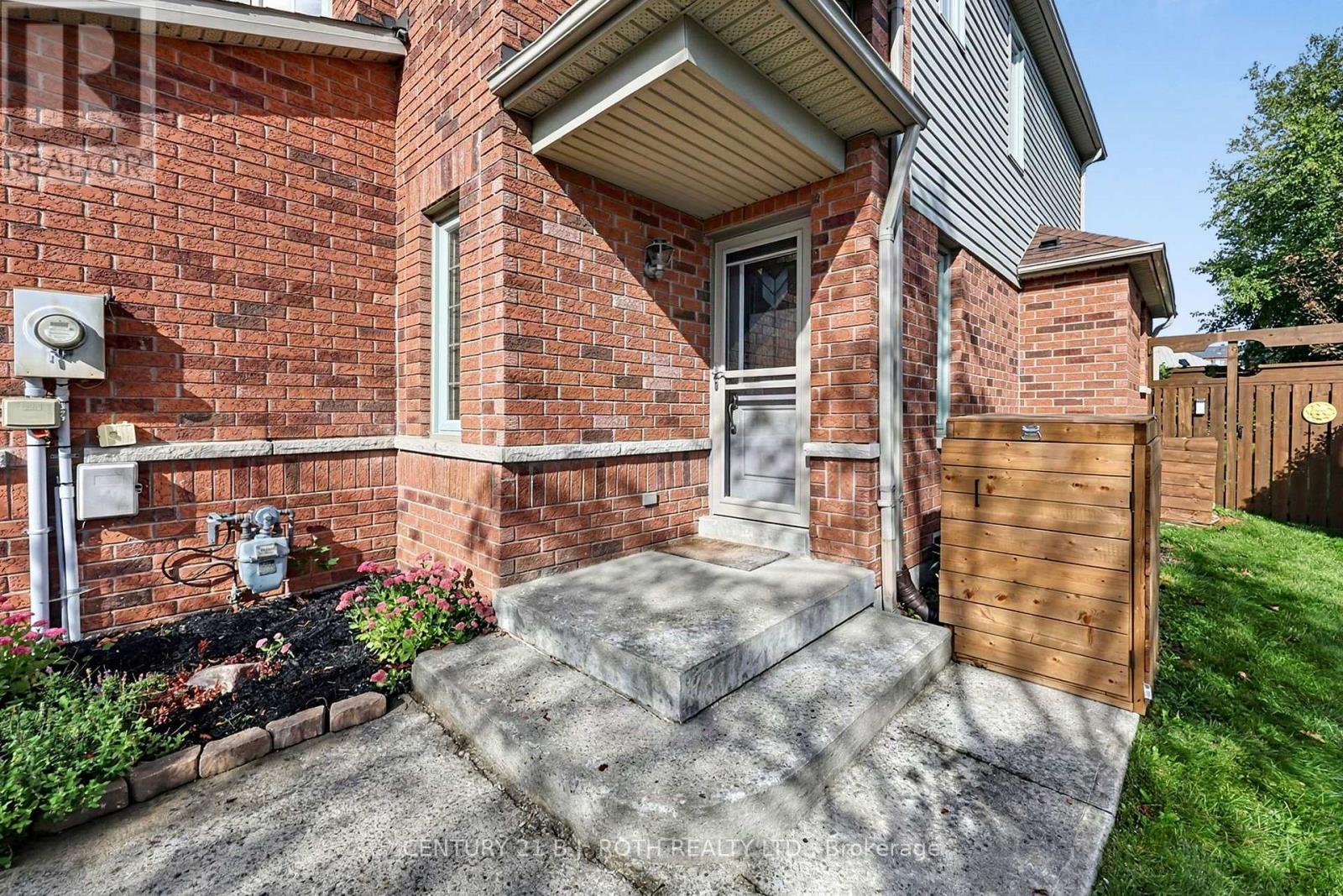 36 Aikens Crescent, Barrie (Holly), Ontario  L4N 8M6 - Photo 8 - S13810666