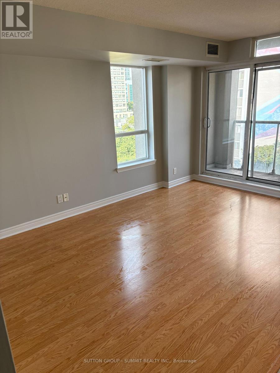 805 - 225 Wellesley Street E, Toronto, Ontario  M4X 1X8 - Photo 5 - C13515990
