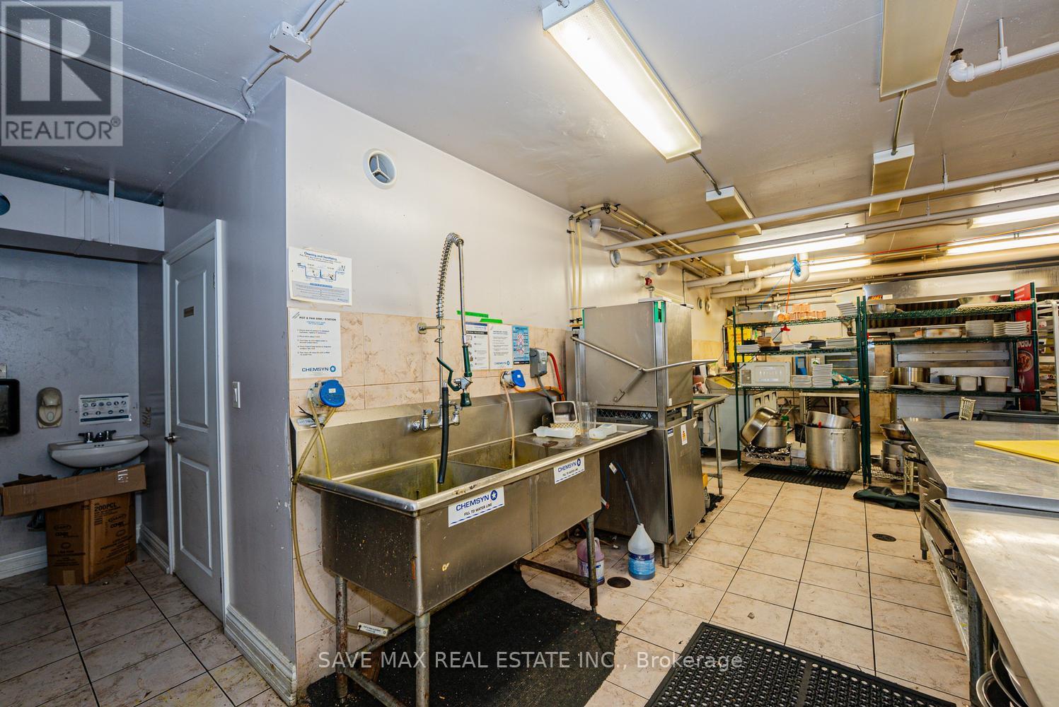 C2-C3 - 918 Dundas Street E, Mississauga, Ontario  L4Y 4H9 - Photo 32 - W13471514