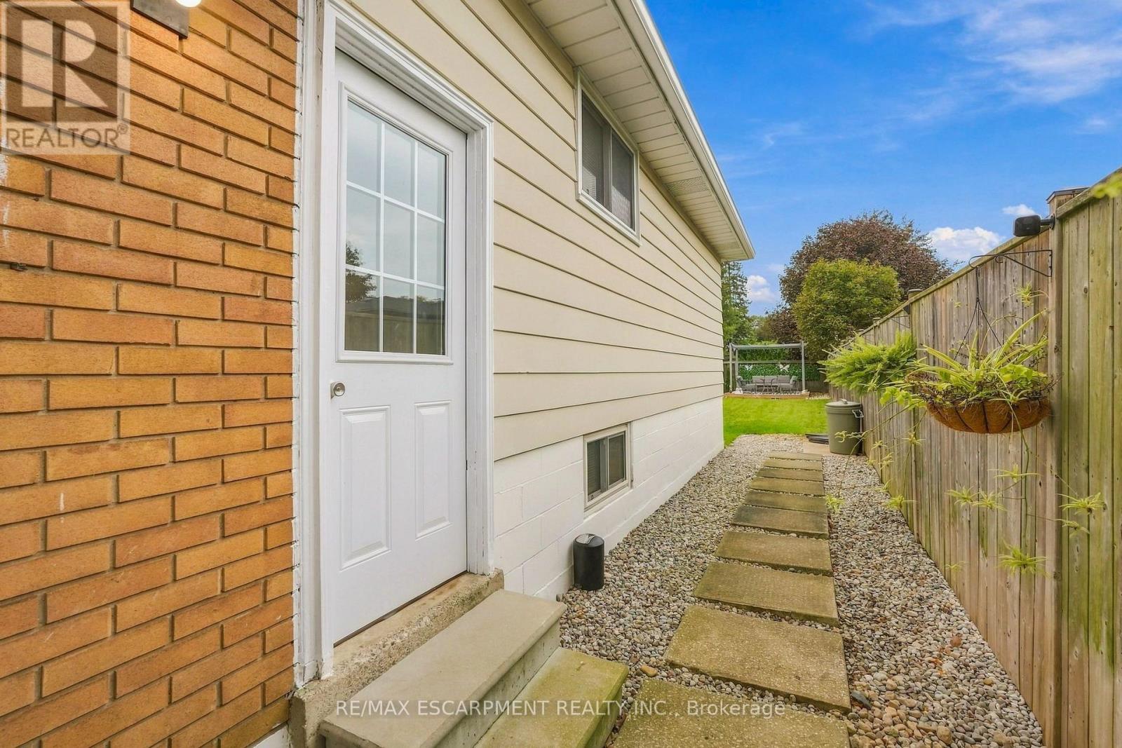 10 Courtland Avenue, Hamilton, Ontario  L9C 5Z2 - Photo 41 - X13810564
