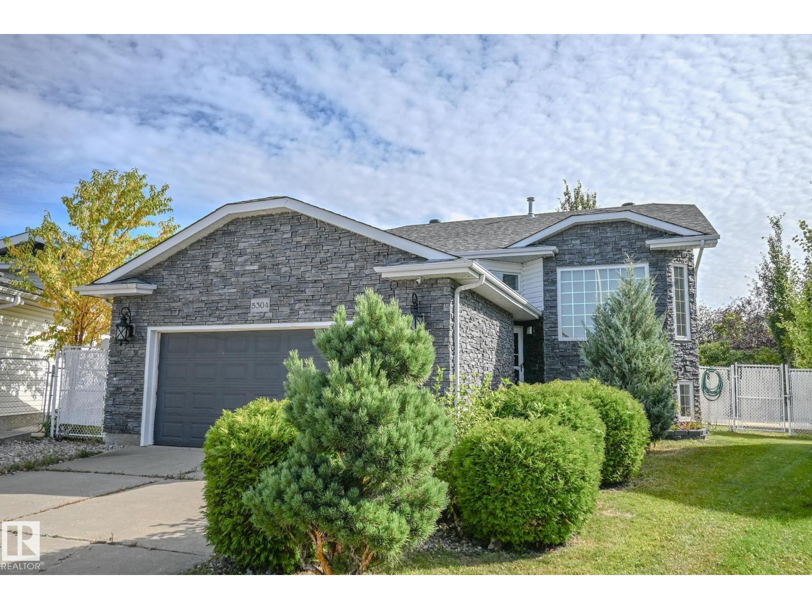 5304 155 AV NW