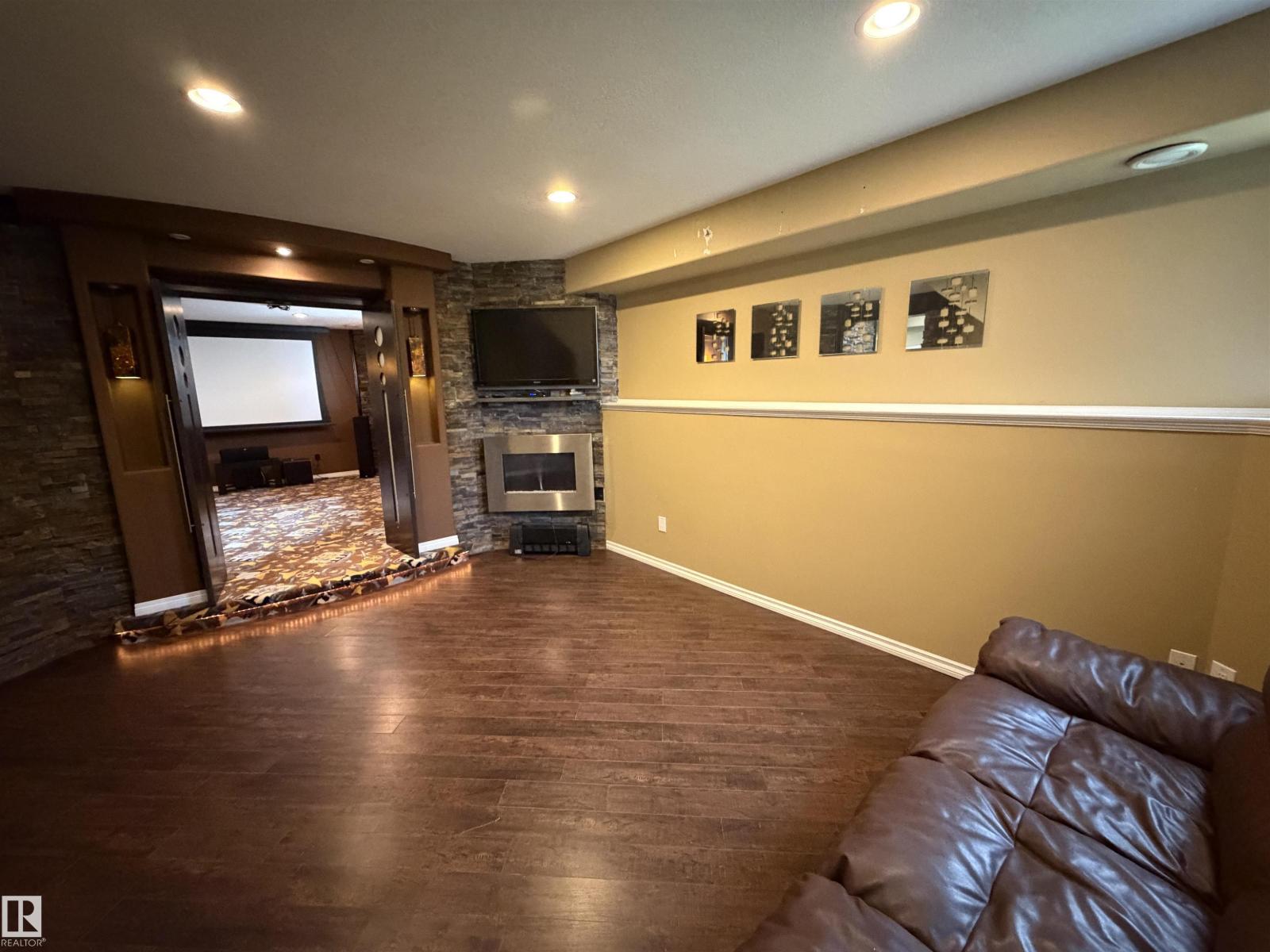 5304 155 AV NW