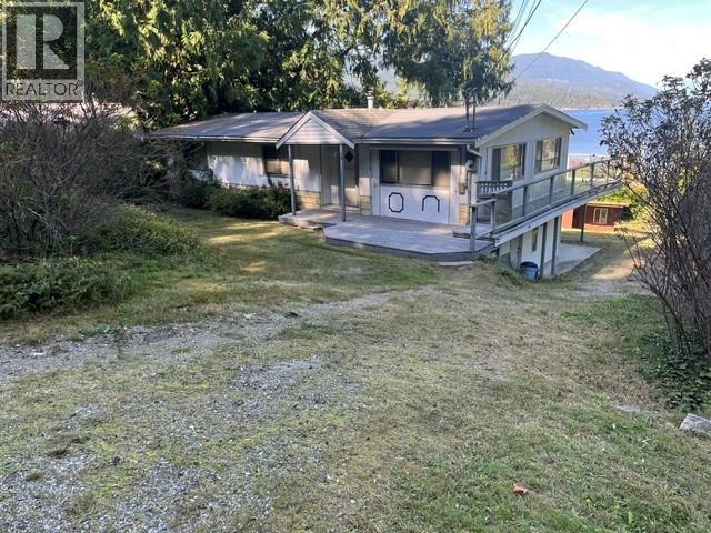 6201 Coracle Drive, Sechelt, British Columbia  V7Z 0C9 - Photo 2 - R3030779