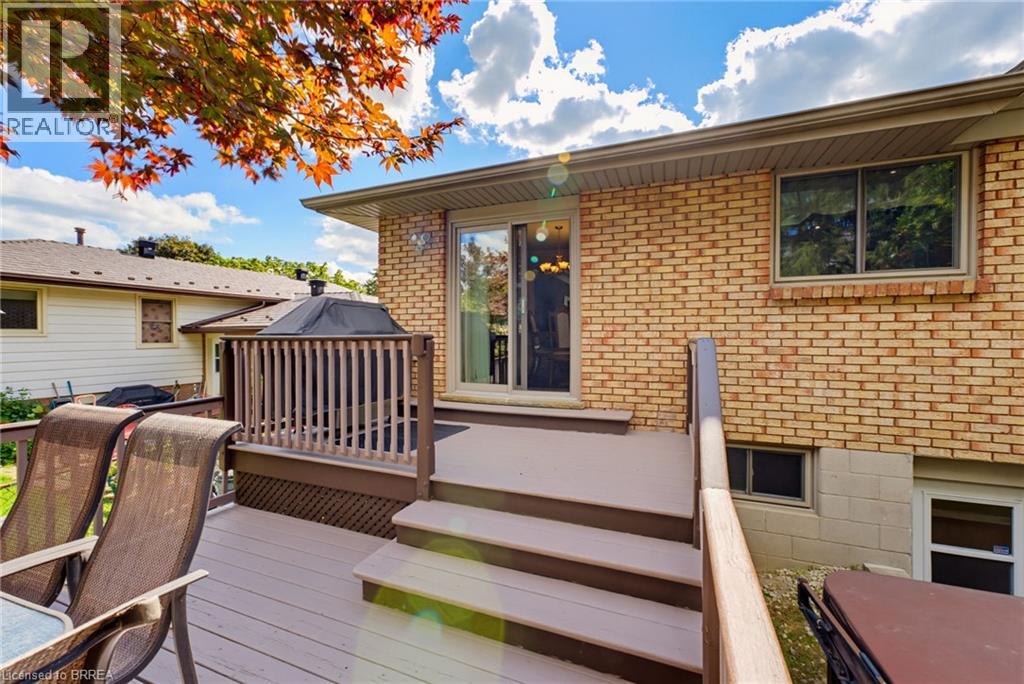 32 Wedgewood Drive, Brantford, Ontario  N3R 6J3 - Photo 17 - 40860690