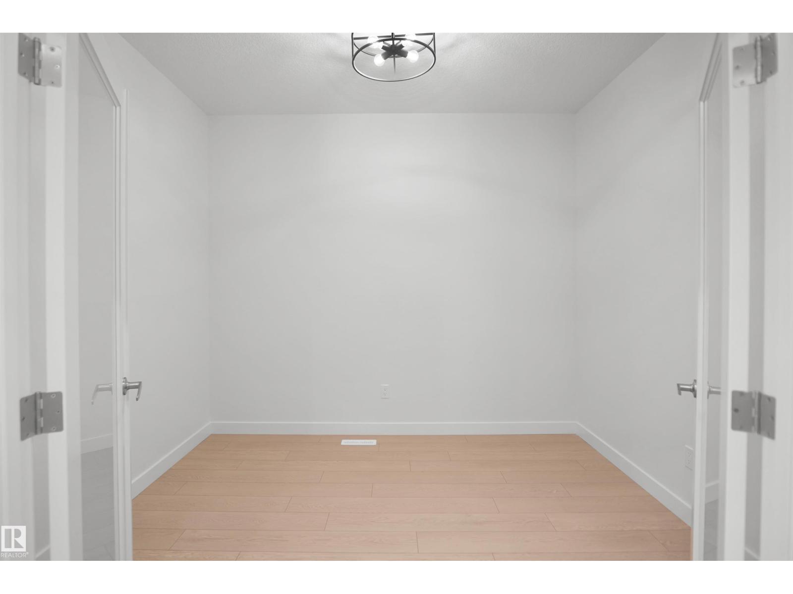 956 17 Av Nw, Edmonton, Alberta  T6T 2S5 - Photo 18 - E4495616