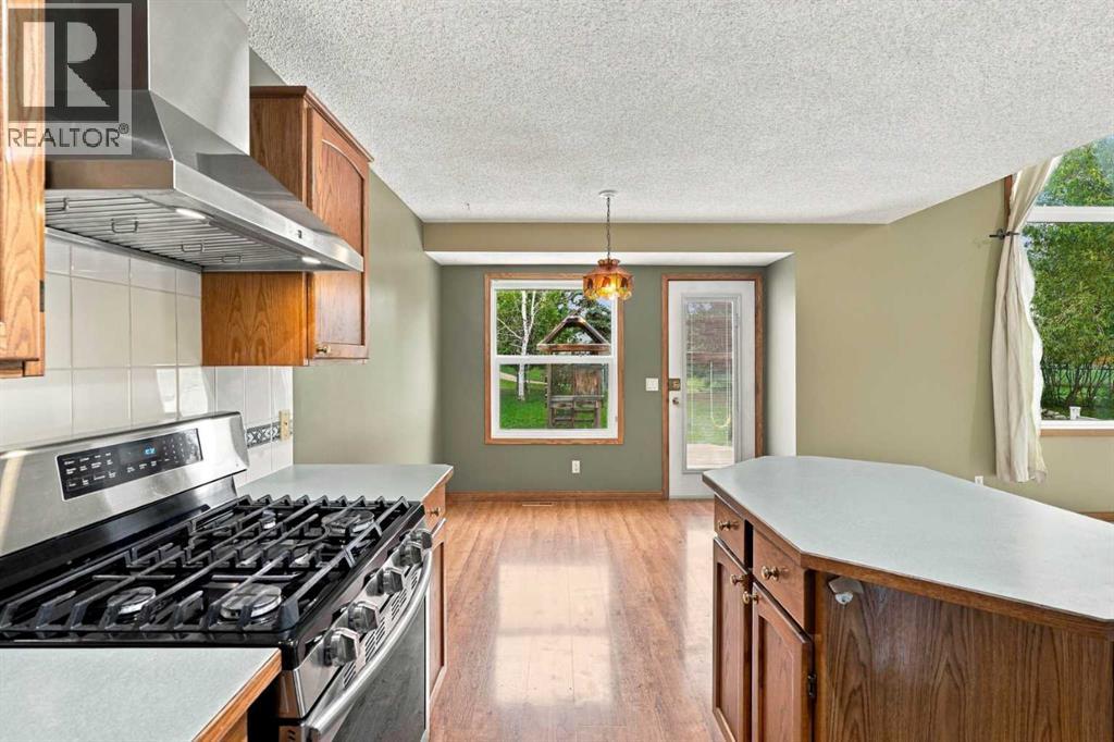 11 Somercrest Circle SW, Calgary, Alberta  T2Y 3H1 - Photo 19 - A2344545