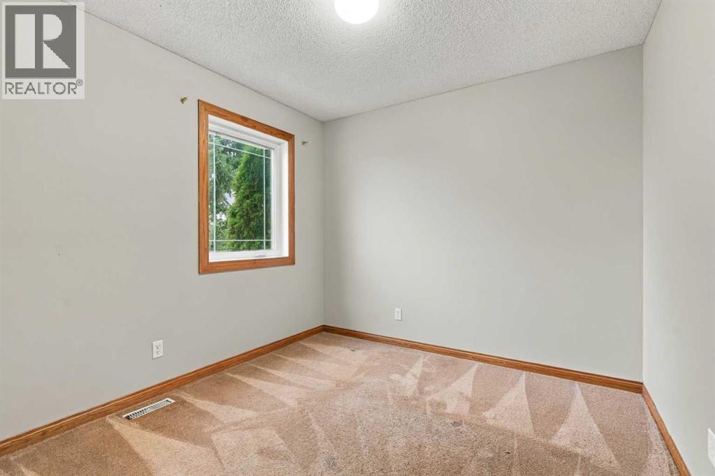 11 Somercrest Circle SW, Calgary, Alberta  T2Y 3H1 - Photo 35 - A2344545