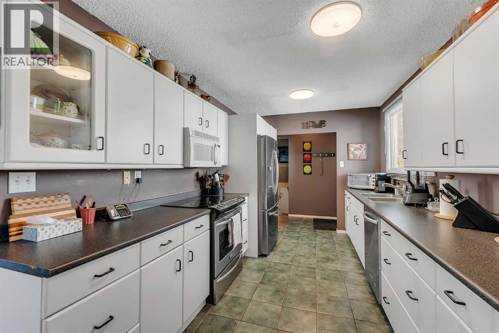 707 Fortalice Crescent SE, Calgary, Alberta  T2A 2C8 - Photo 13 - A2347062