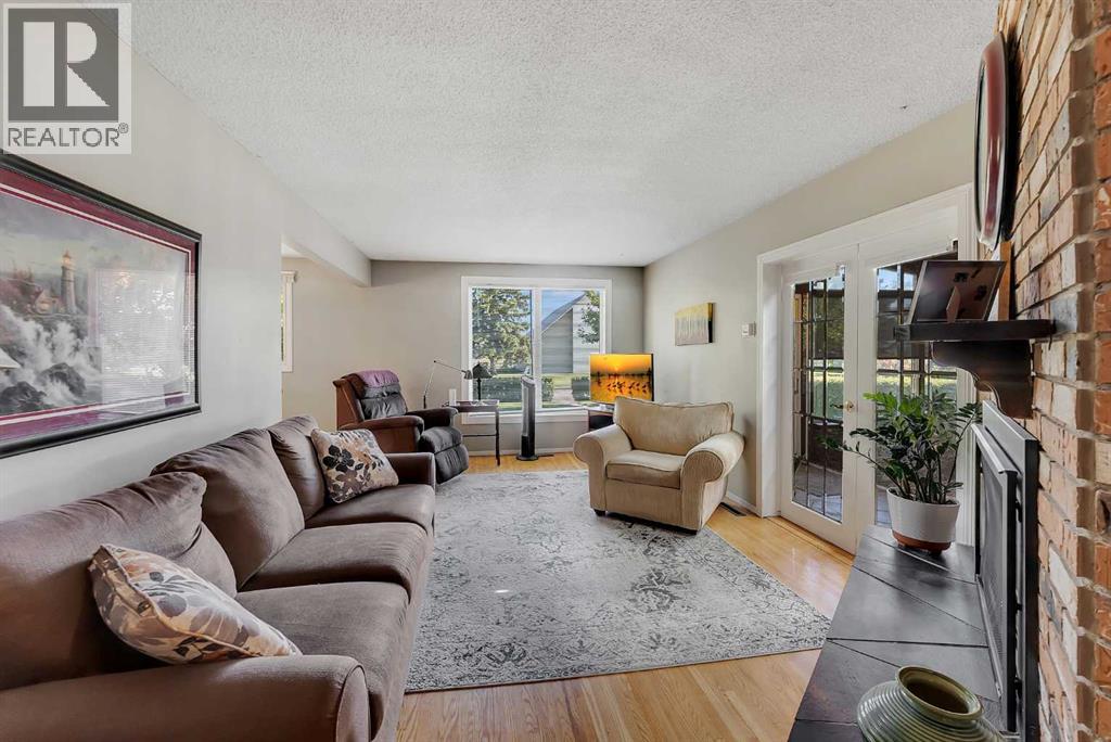 707 Fortalice Crescent SE, Calgary, Alberta  T2A 2C8 - Photo 9 - A2347062