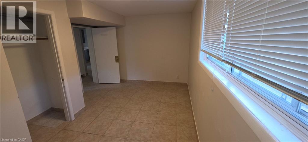 18 High Street, Waterloo, Ontario  N2L 3X6 - Photo 7 - 40858486