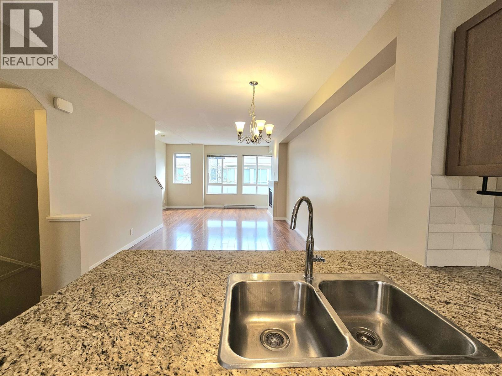 97 1125 Kensal Place, Coquitlam, British Columbia  V3B 0G3 - Photo 10 - R3138248