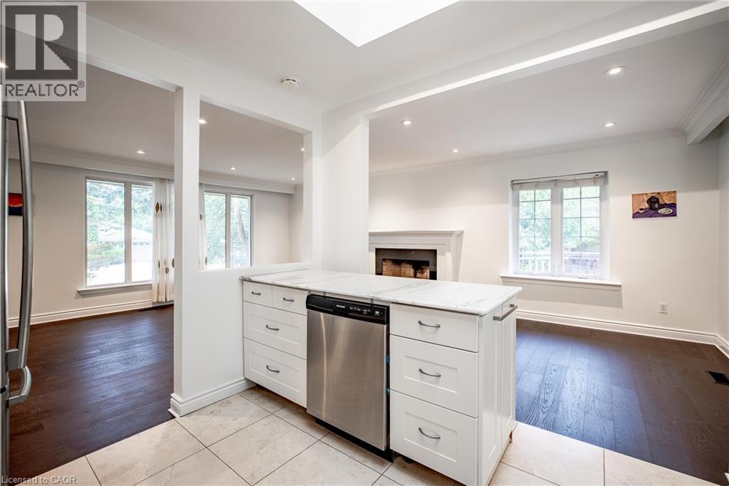 2039 Wakely Street, Oakville, Ontario  L6L 2K3 - Photo 8 - 40864681