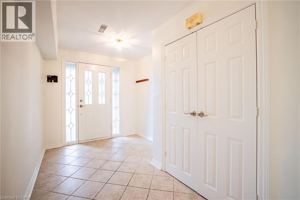2039 Wakely Street, Oakville, Ontario  L6L 2K3 - Photo 2 - 40864681