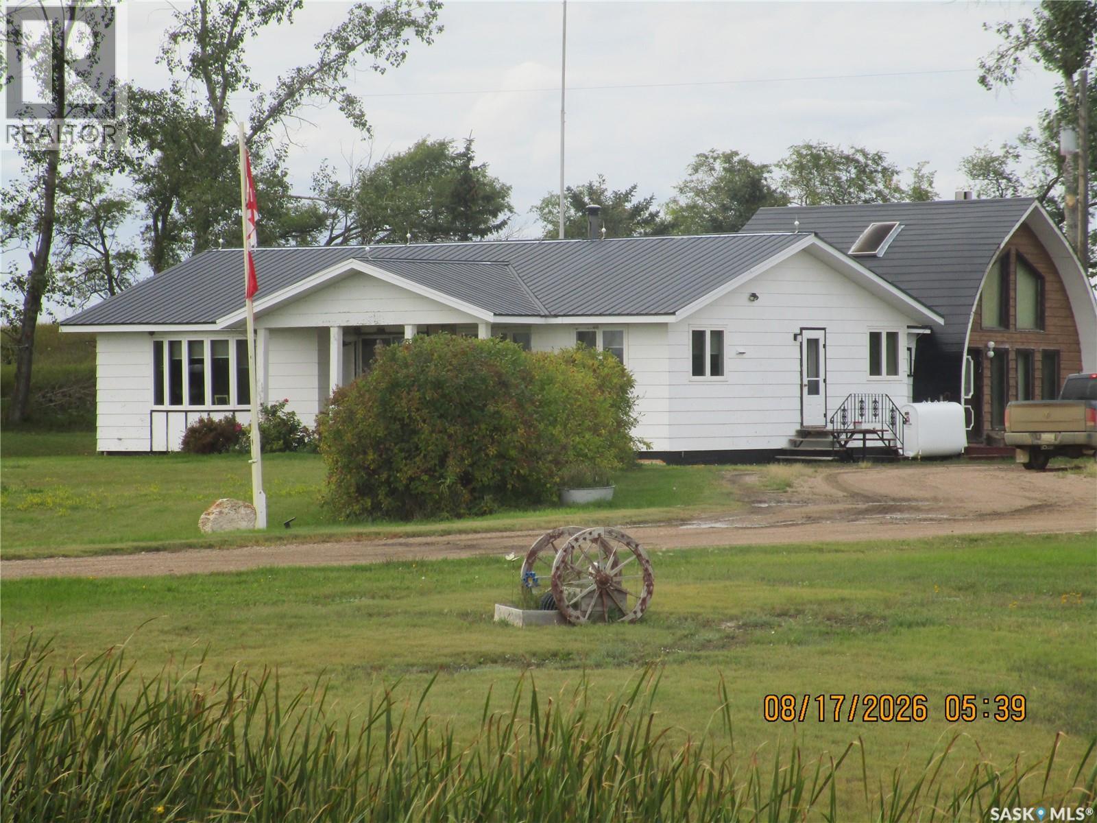 Mills Acreage -, Sutton Rm No. 103, Saskatchewan  S0H 3G0 - Photo 1 - SK049036