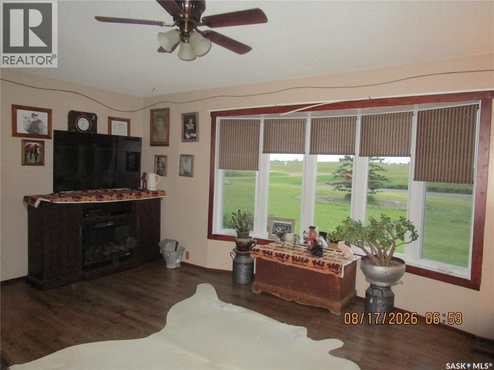 Mills Acreage -, Sutton Rm No. 103, Saskatchewan  S0H 3G0 - Photo 3 - SK049036