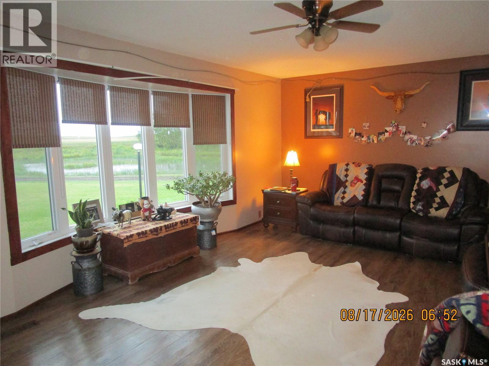 Mills Acreage -, Sutton Rm No. 103, Saskatchewan  S0H 3G0 - Photo 4 - SK049036