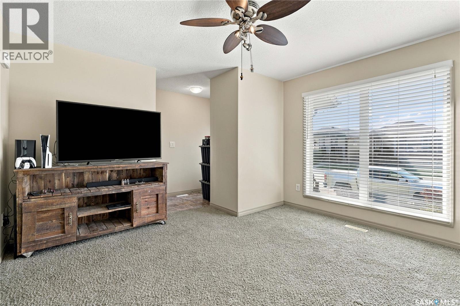 927 Glenview Cove, Martensville, Saskatchewan  S0K 0A2 - Photo 5 - SK048994