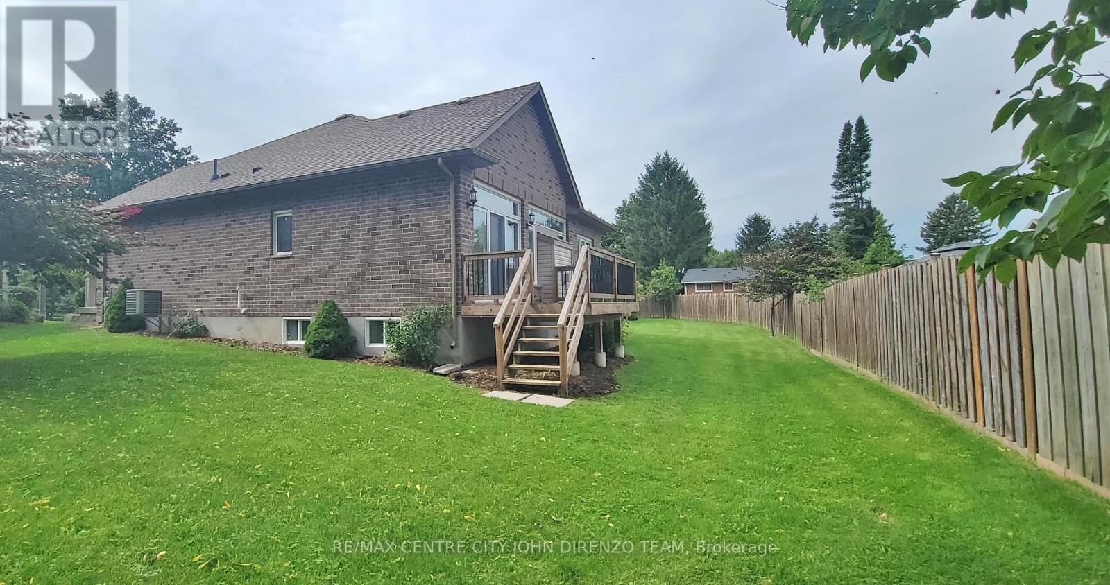 11 - 1 Vineden Drive, Central Elgin, Ontario  N5P 0E1 - Photo 2 - X13810844