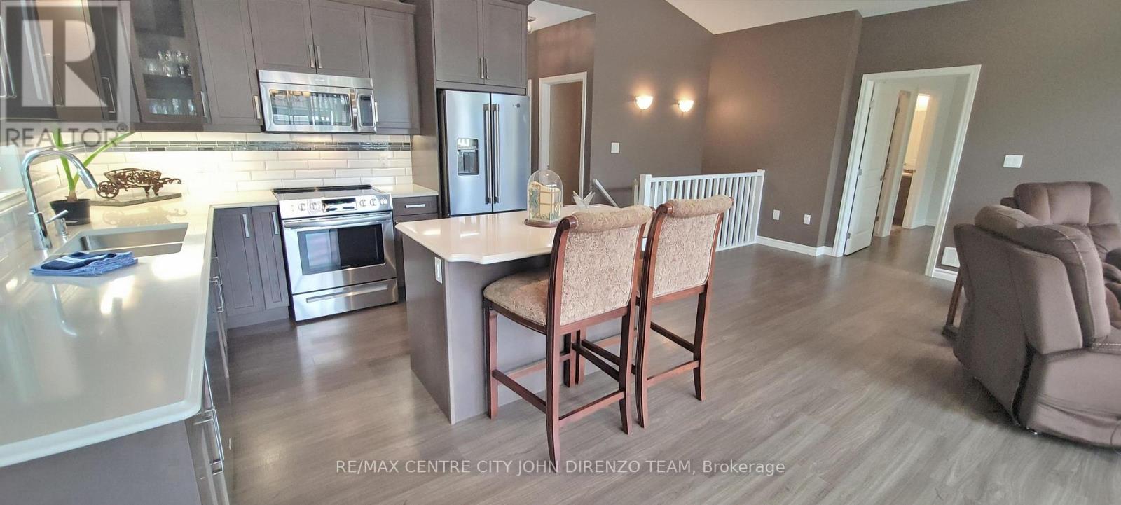 11 - 1 Vineden Drive, Central Elgin, Ontario  N5P 0E1 - Photo 3 - X13810844