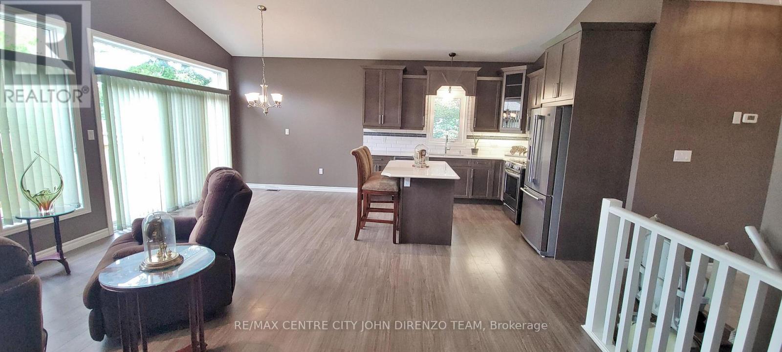 11 - 1 Vineden Drive, Central Elgin, Ontario  N5P 0E1 - Photo 4 - X13810844