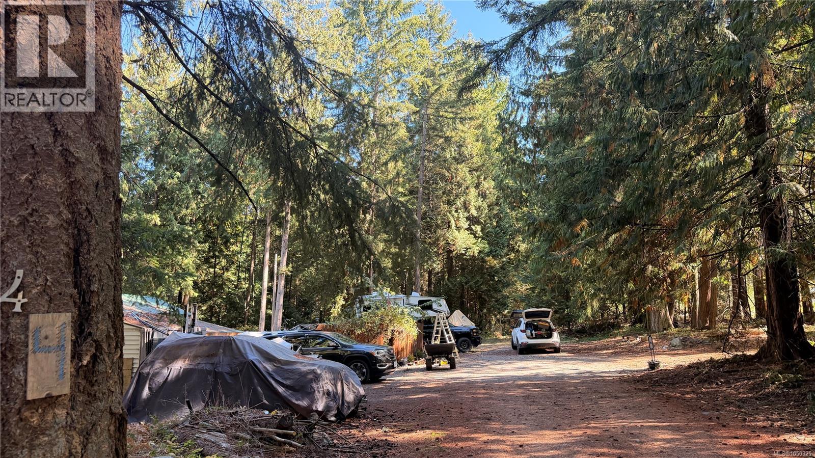 7134 Blackjack Dr, Lantzville, British Columbia  V0R 2H0 - Photo 2 - 1050325