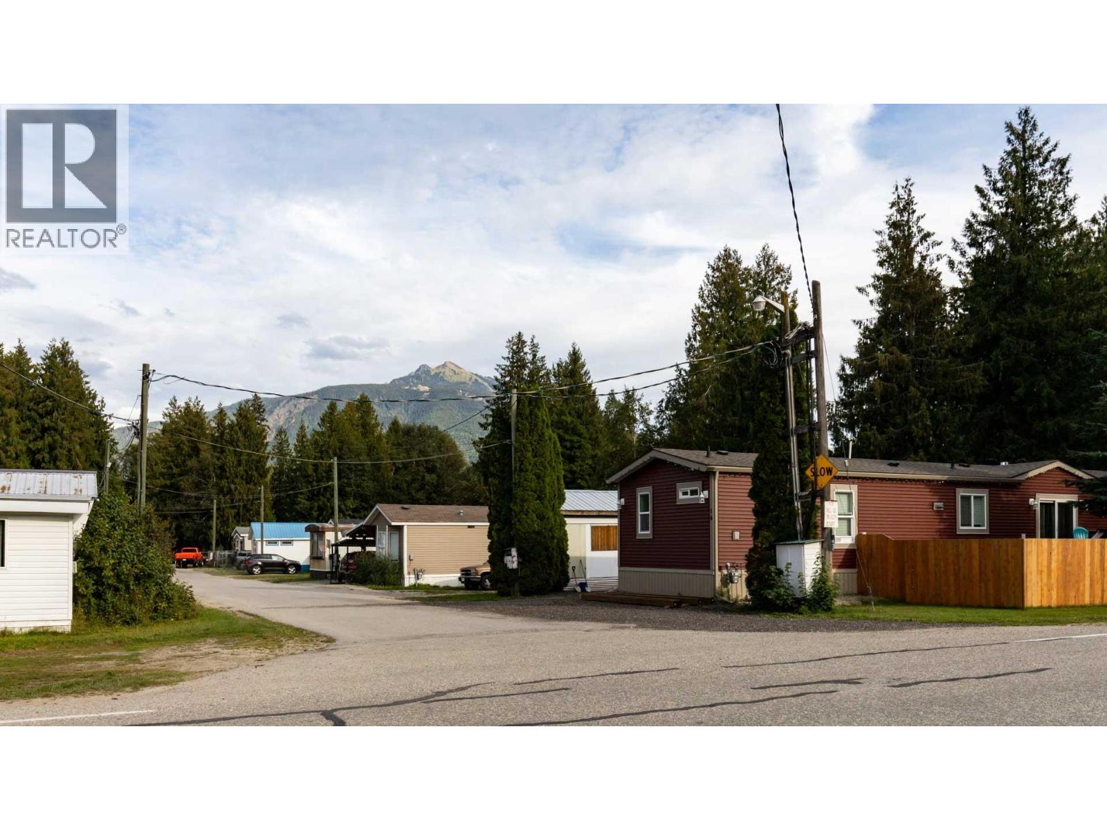 978 Lundell Road, Revelstoke, British Columbia