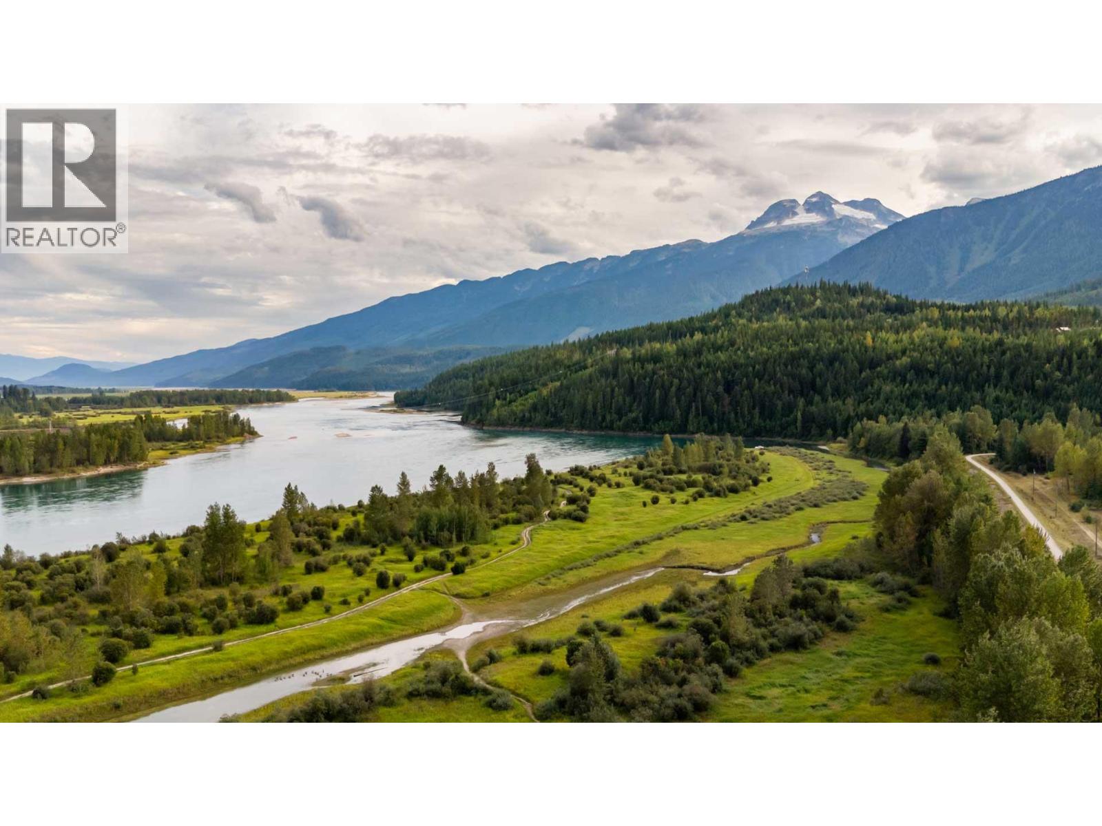 978 Lundell Road, Revelstoke, British Columbia  V0E 2S0 - Photo 18 - 10401498