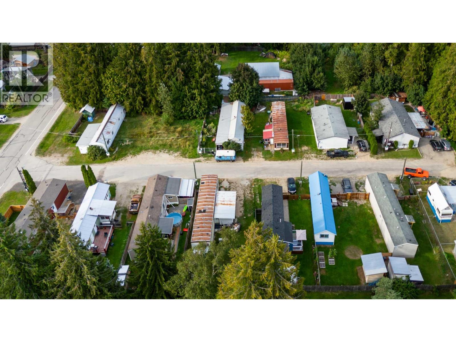 978 Lundell Road, Revelstoke, British Columbia  V0E 2S0 - Photo 12 - 10401498