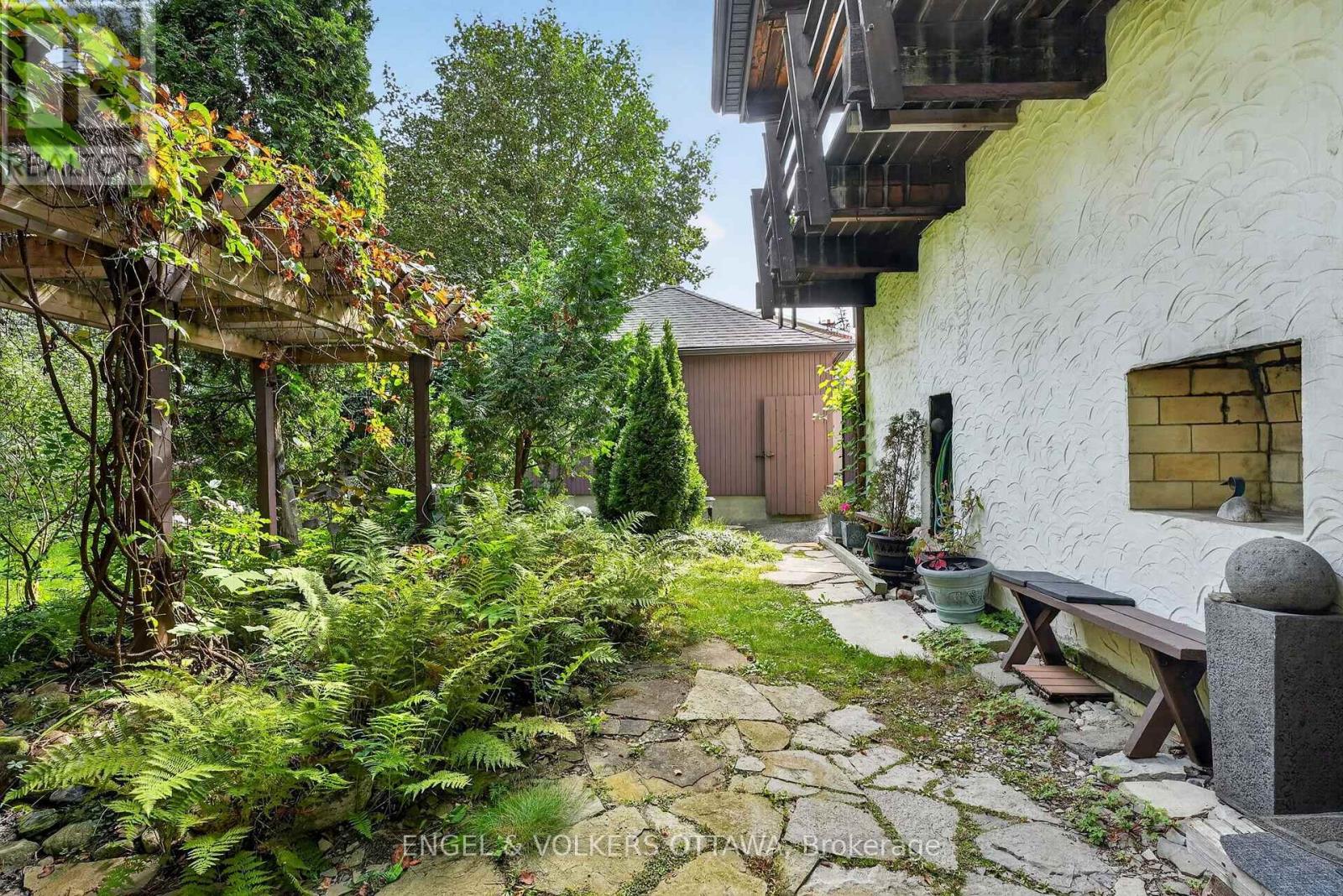 2101 Alta Vista Drive, Ottawa, Ontario  K1H 7L6 - Photo 45 - X13810816