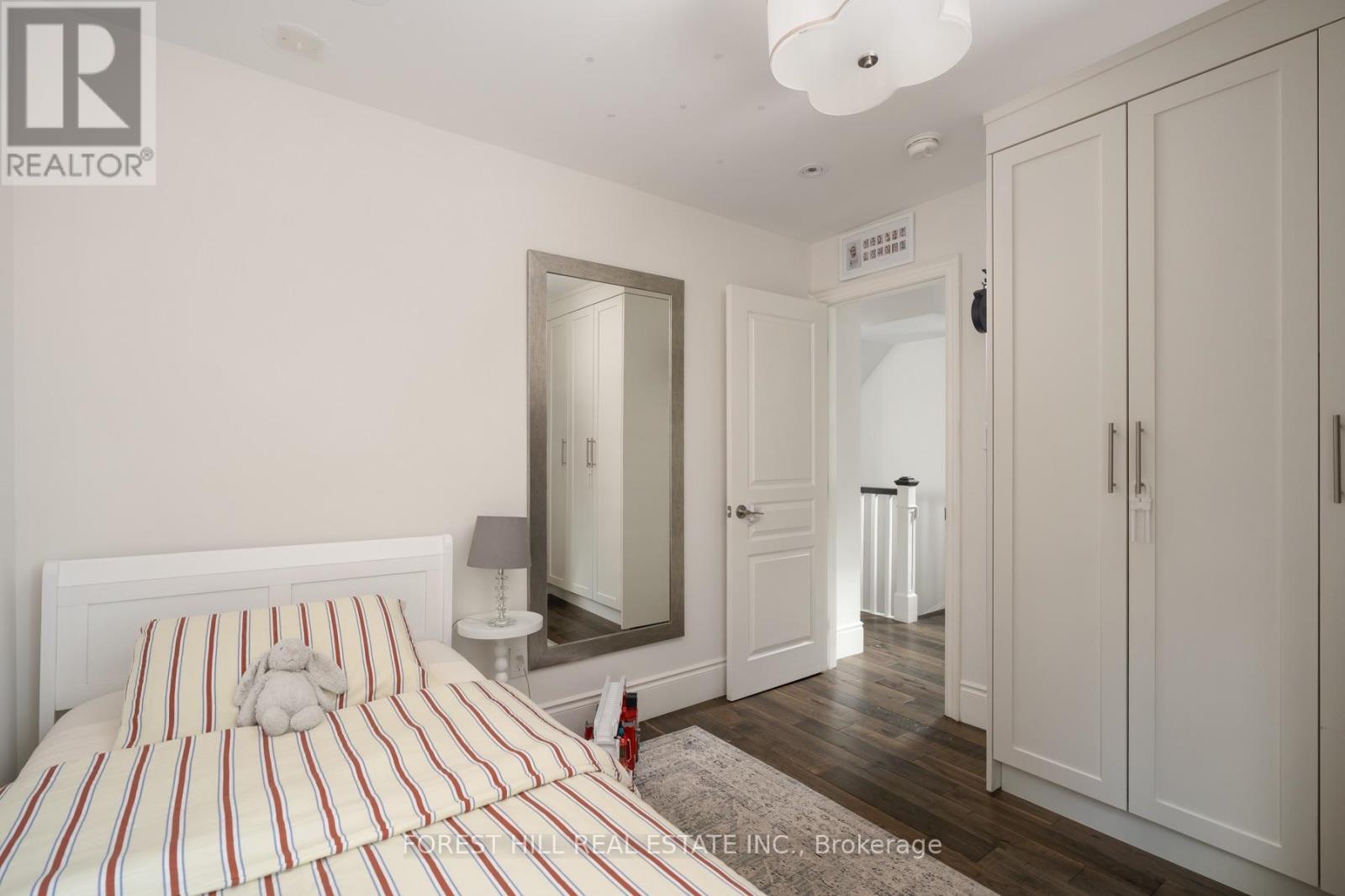 1 Balmy Avenue, Toronto, Ontario  M4E 1C7 - Photo 23 - E13809004