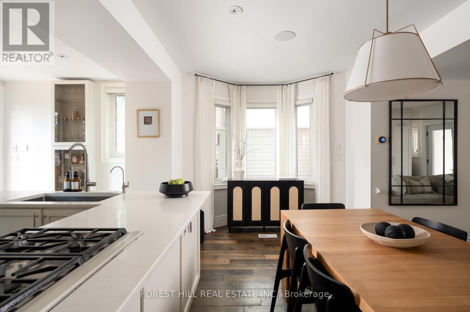 1 Balmy Avenue, Toronto, Ontario  M4E 1C7 - Photo 16 - E13809004