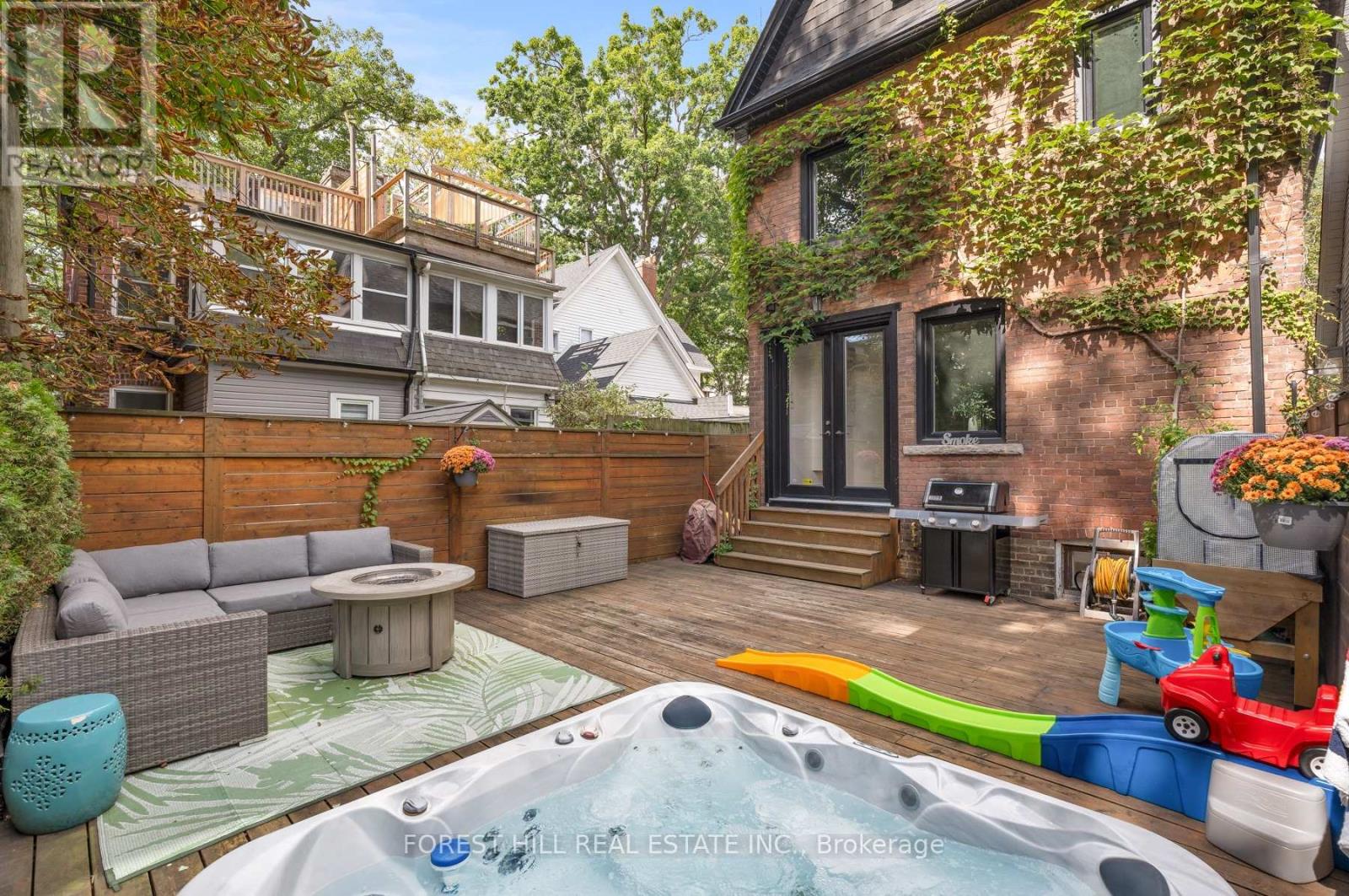1 Balmy Avenue, Toronto, Ontario  M4E 1C7 - Photo 48 - E13809004