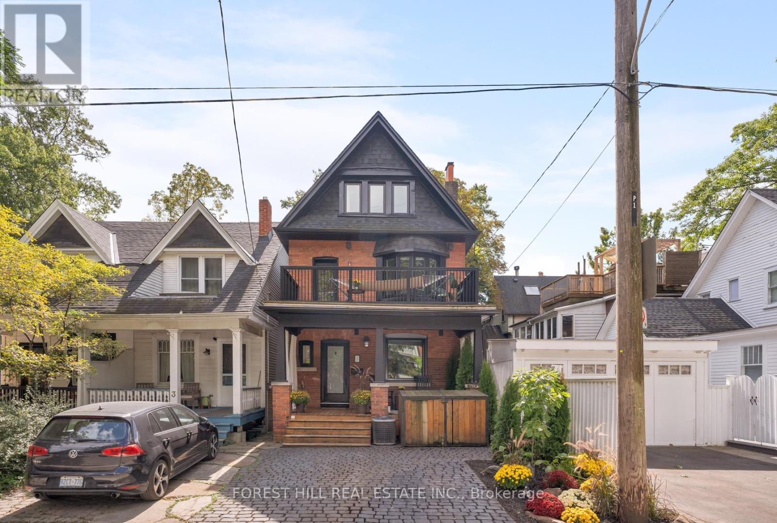 1 Balmy Avenue, Toronto, Ontario  M4E 1C7 - Photo 1 - E13809004