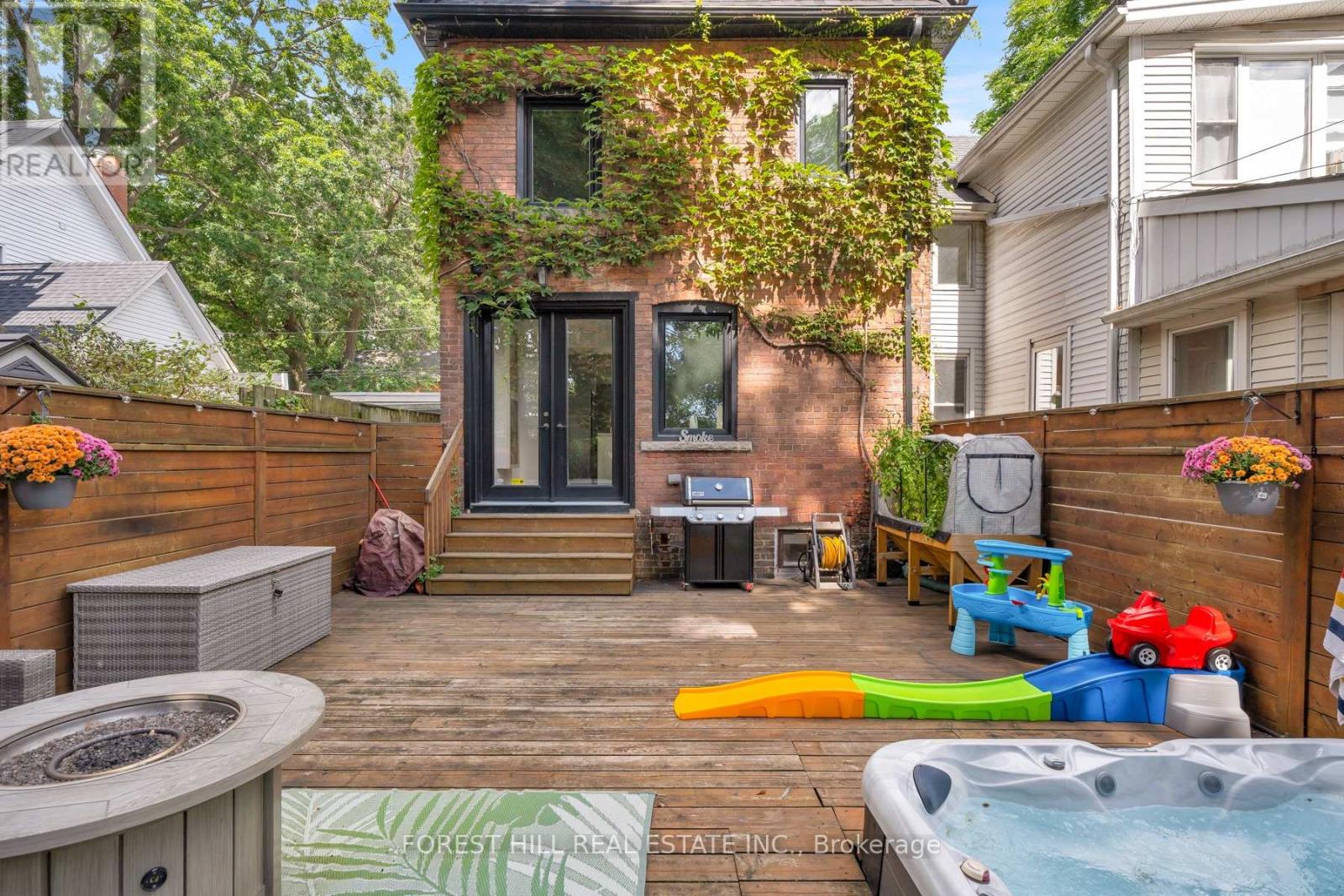 1 Balmy Avenue, Toronto, Ontario  M4E 1C7 - Photo 49 - E13809004