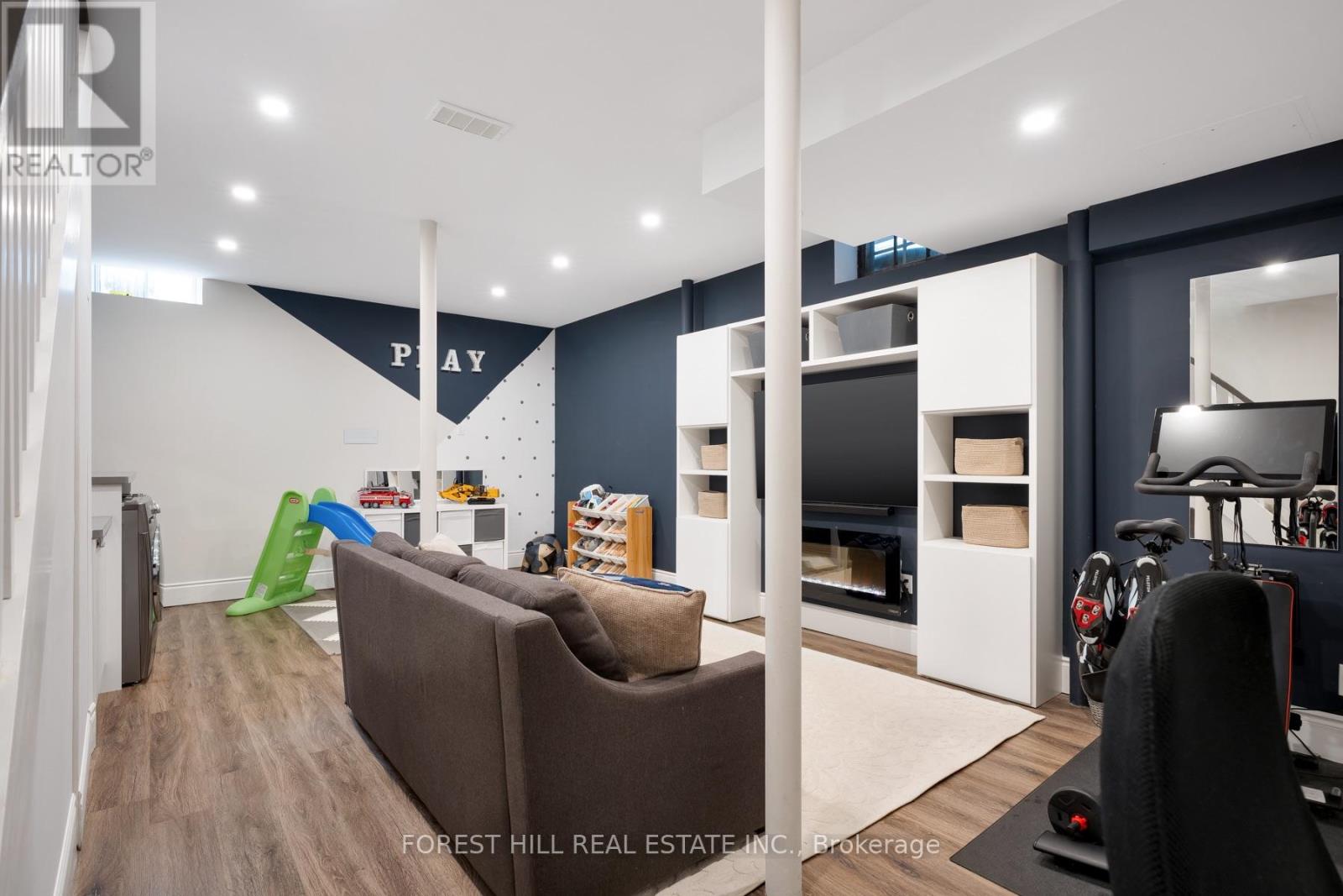 1 Balmy Avenue, Toronto, Ontario  M4E 1C7 - Photo 44 - E13809004