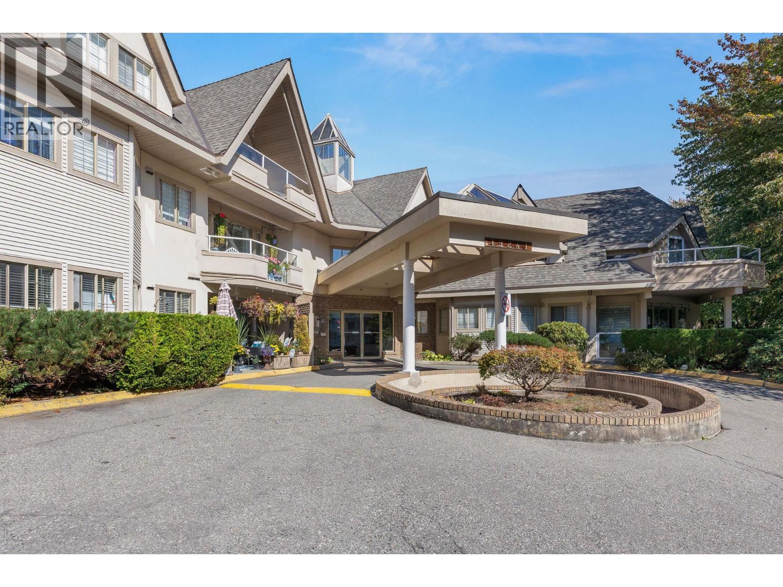 307 19241 Ford Road, Pitt Meadows, British Columbia  V3Y 2N4 - Photo 3 - R3167748