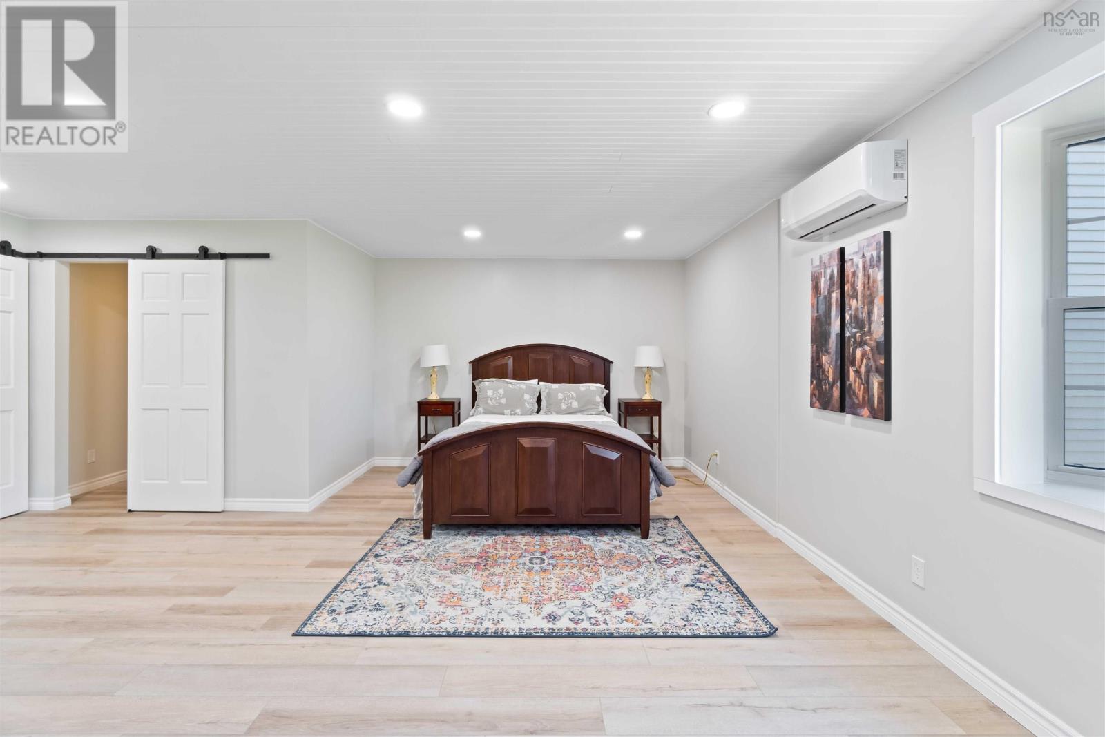 18 Woodman Road photo 11