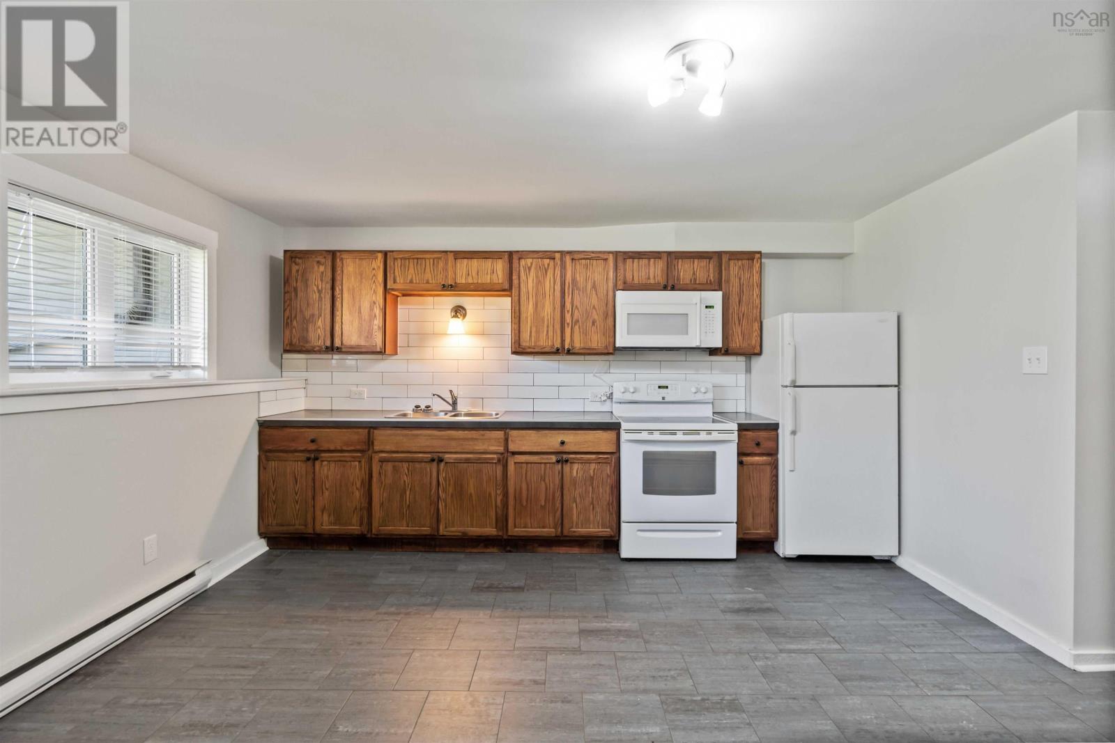 18 Woodman Road photo 37