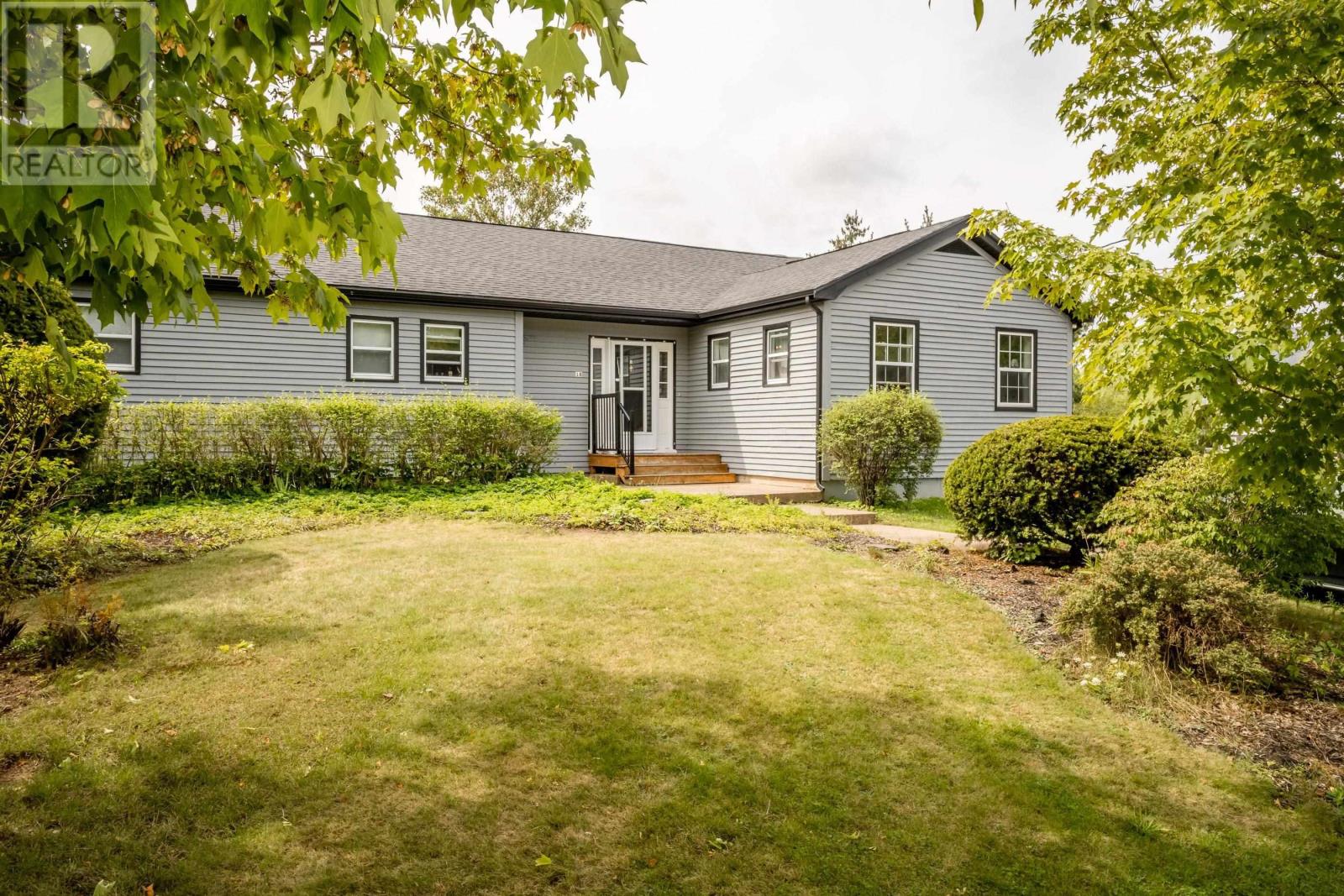18 Woodman Road photo 3