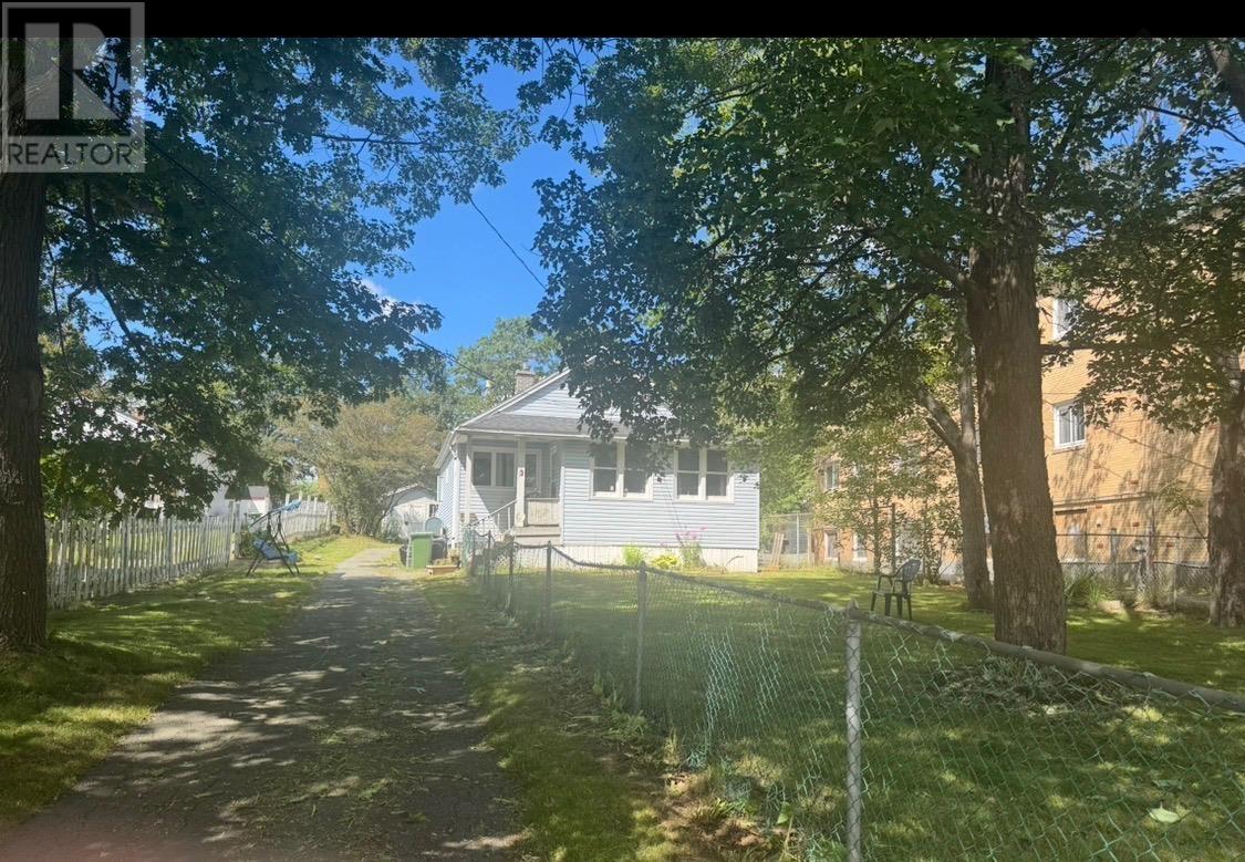 25 Primrose Street, Dartmouth, Nova Scotia B3A 4C4 - Photo 1 - 202623966