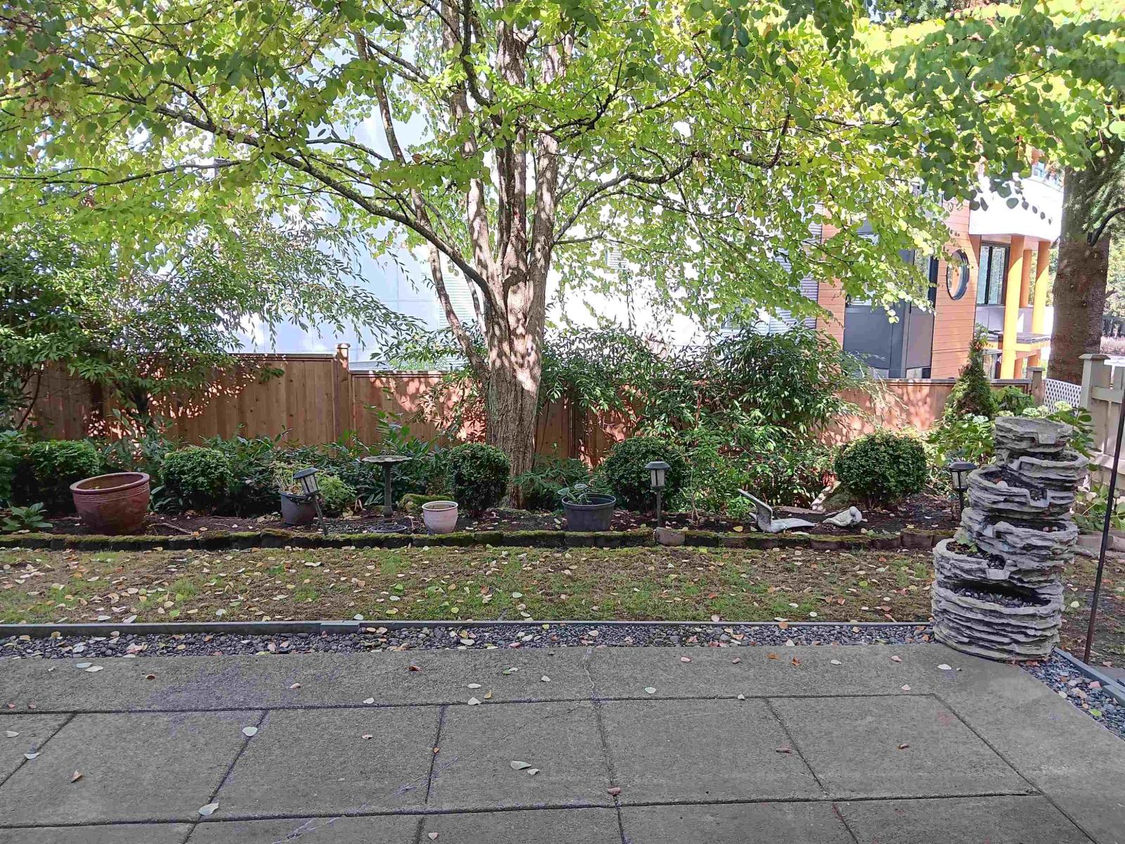 61 2588 152 STREET photo 27