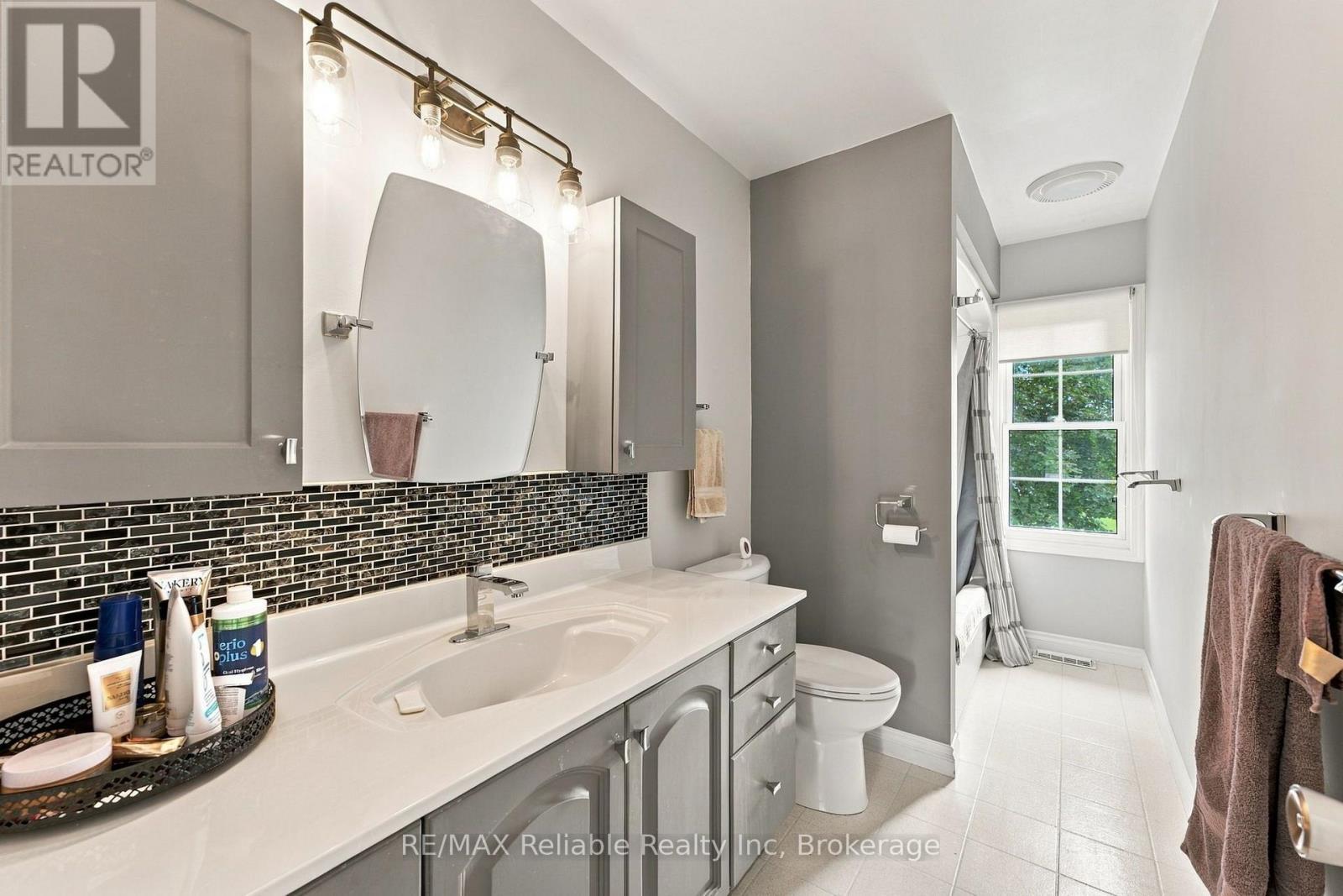 71 Kruse Drive, Huron East, Ontario  N0K 1G0 - Photo 14 - X13810772