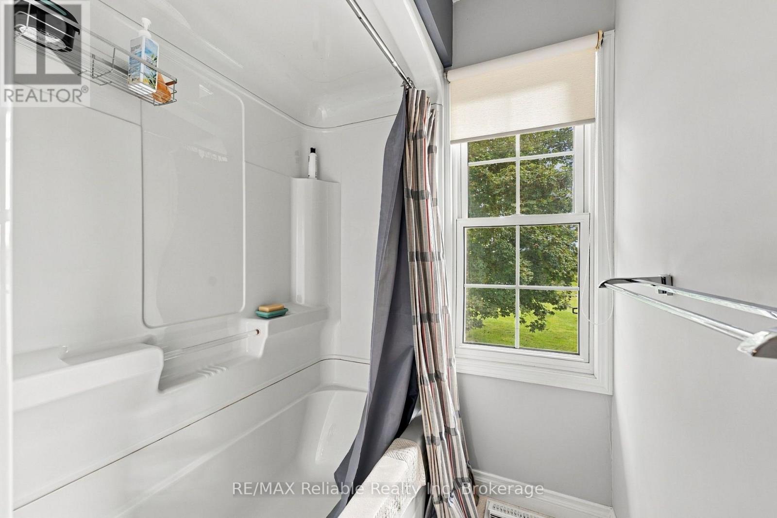 71 Kruse Drive, Huron East, Ontario  N0K 1G0 - Photo 16 - X13810772