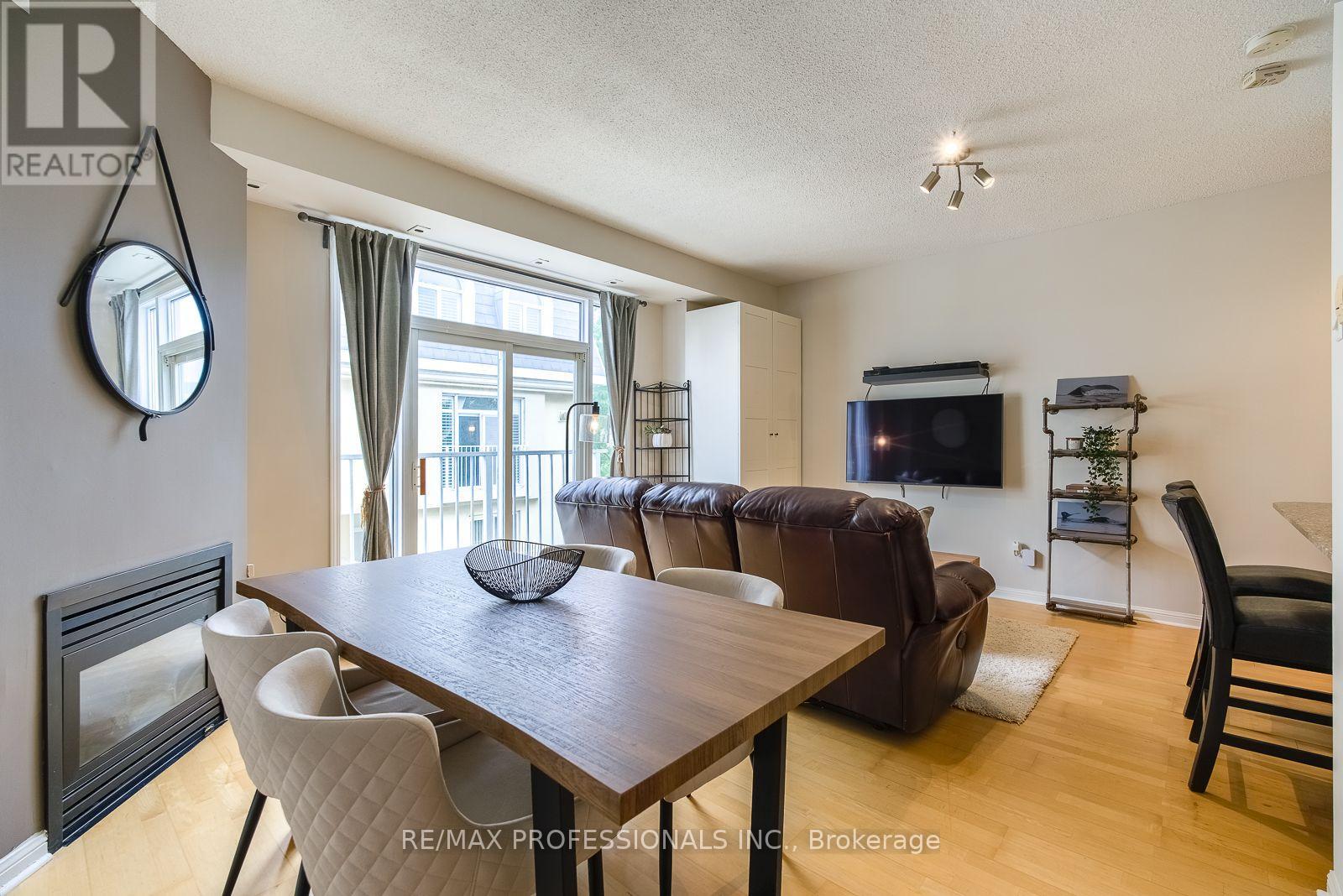 327 - 32 Stadium Road, Toronto, Ontario  M5V 3P4 - Photo 10 - C13810774