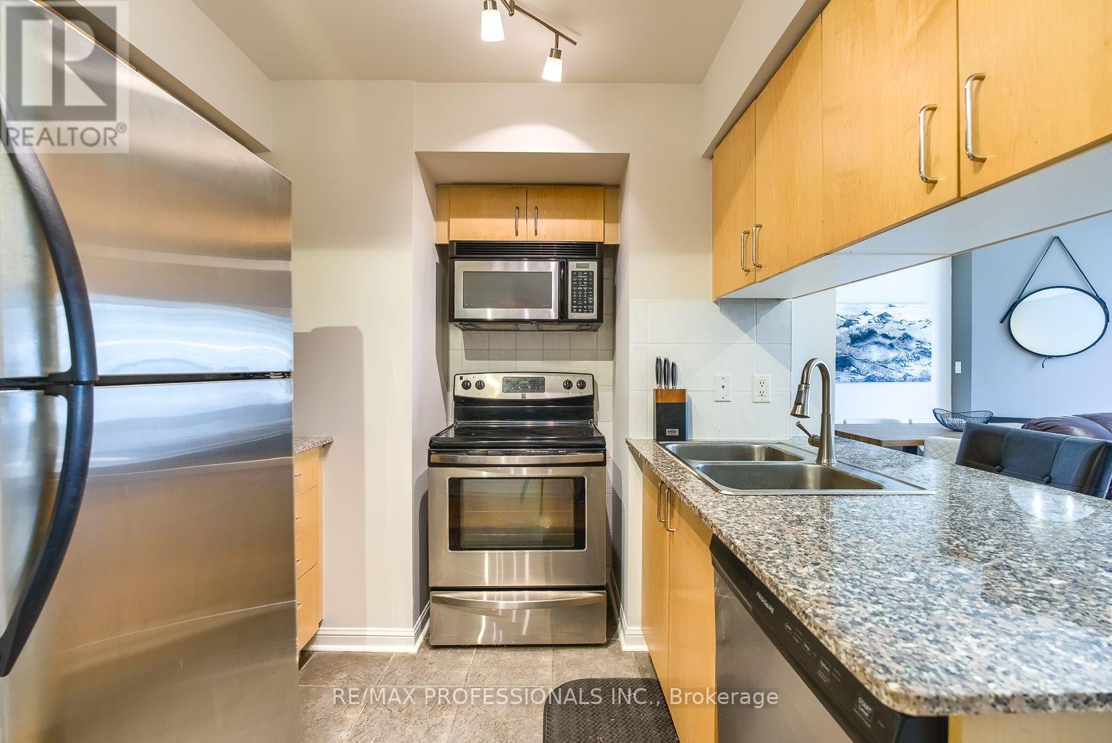 327 - 32 Stadium Road, Toronto, Ontario  M5V 3P4 - Photo 13 - C13810774