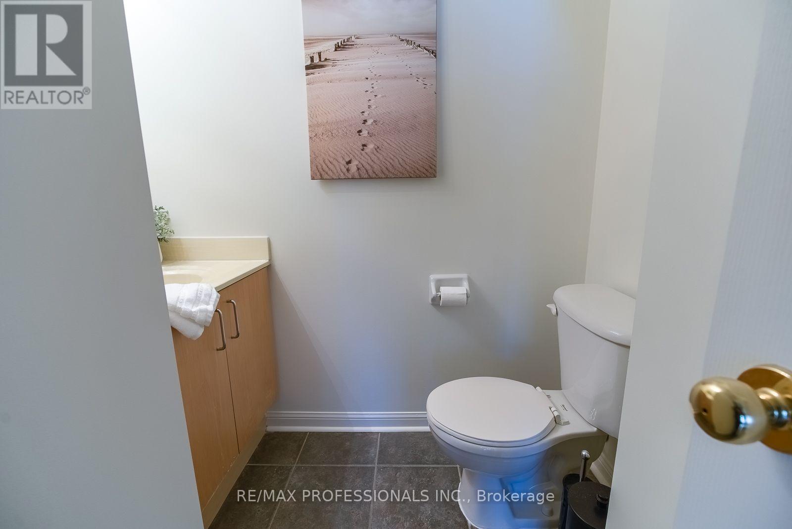 327 - 32 Stadium Road, Toronto, Ontario  M5V 3P4 - Photo 16 - C13810774