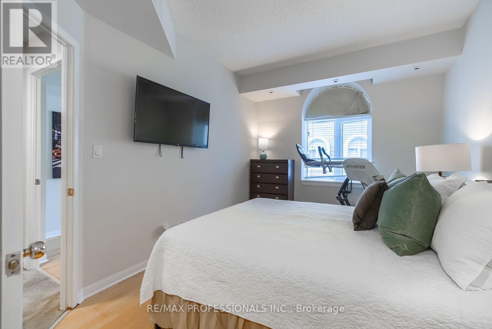 327 - 32 Stadium Road, Toronto, Ontario  M5V 3P4 - Photo 23 - C13810774