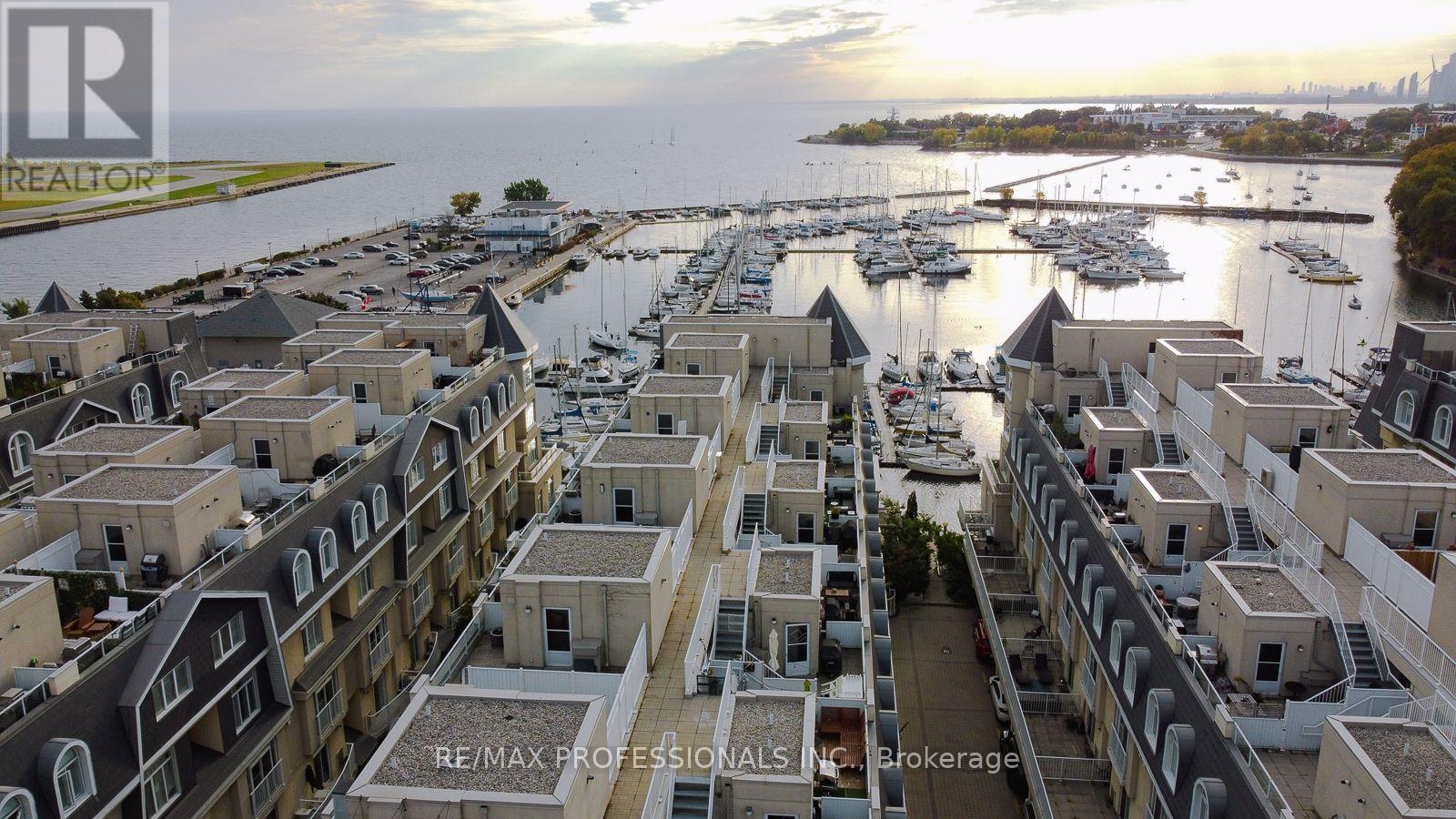 327 - 32 Stadium Road, Toronto, Ontario  M5V 3P4 - Photo 32 - C13810774